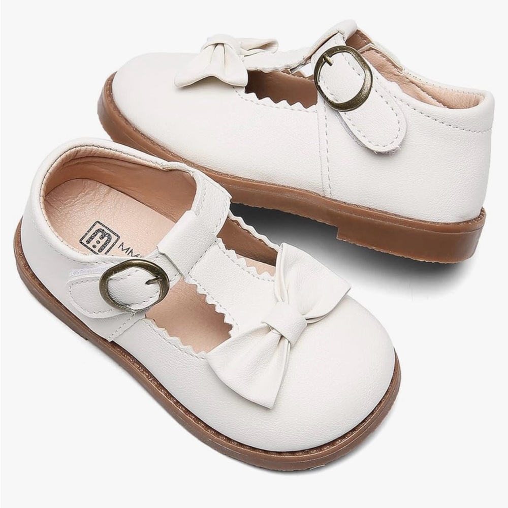 Dadawen Girls T-Strap Mary Jane Shoes - size 11 - white